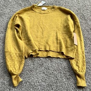 NWT SIZE XS sweater Heather Mustard